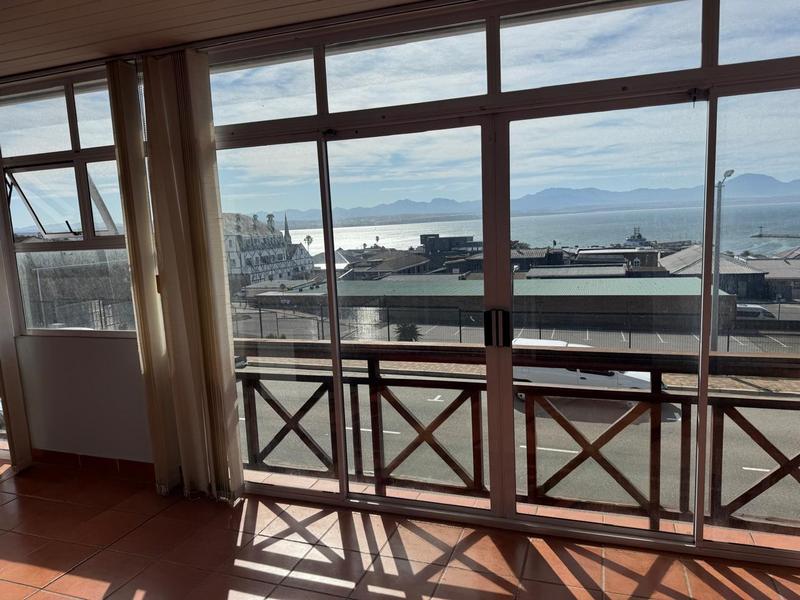 To Let 3 Bedroom Property for Rent in Mossel Bay Central Western Cape